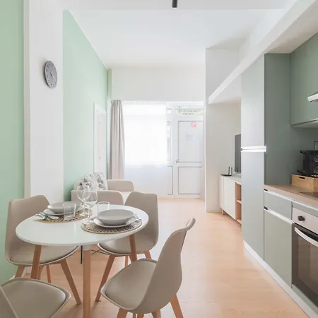 Zanzurmiddlehouse * Рим